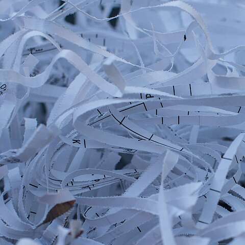 Verbrauch viele Papierstreifen